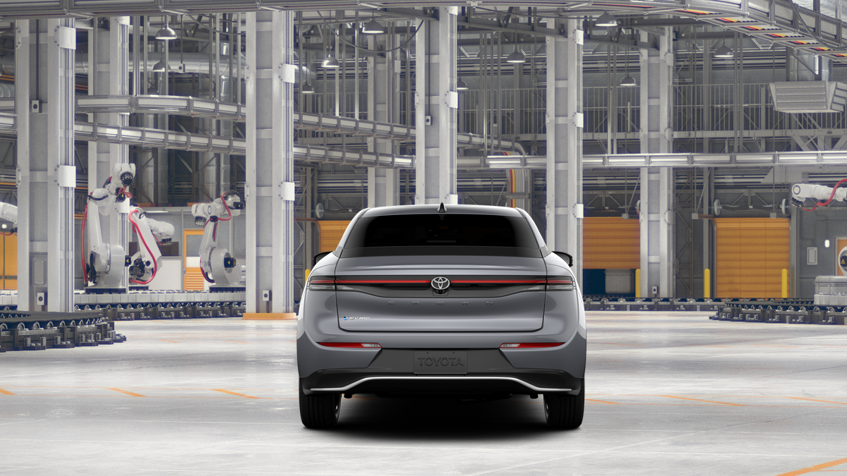2026 Toyota Crown XLE photo 8
