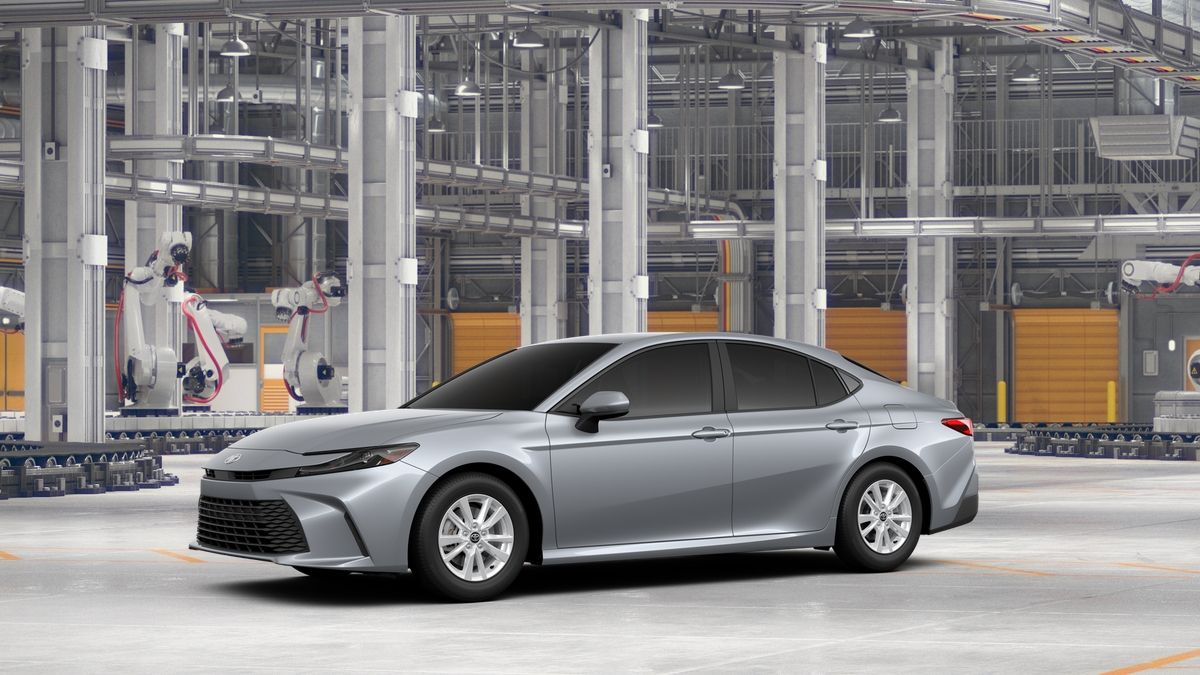 2026 Toyota Camry LE photo 3