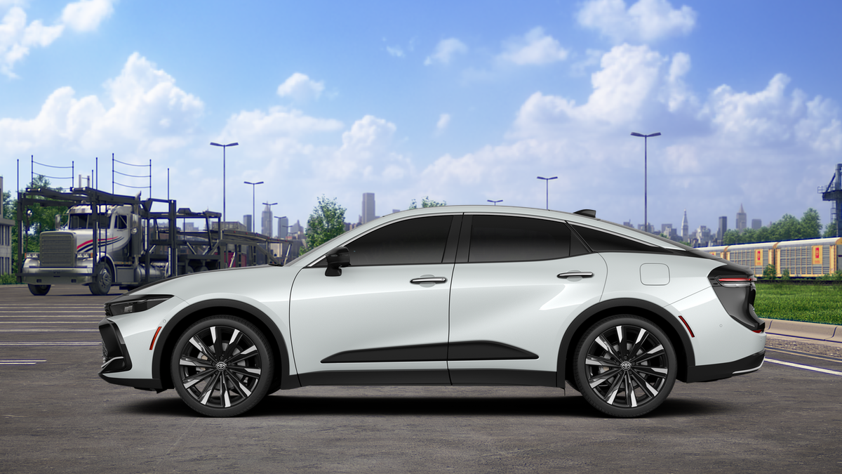 2026 Toyota Crown Platinum photo 4