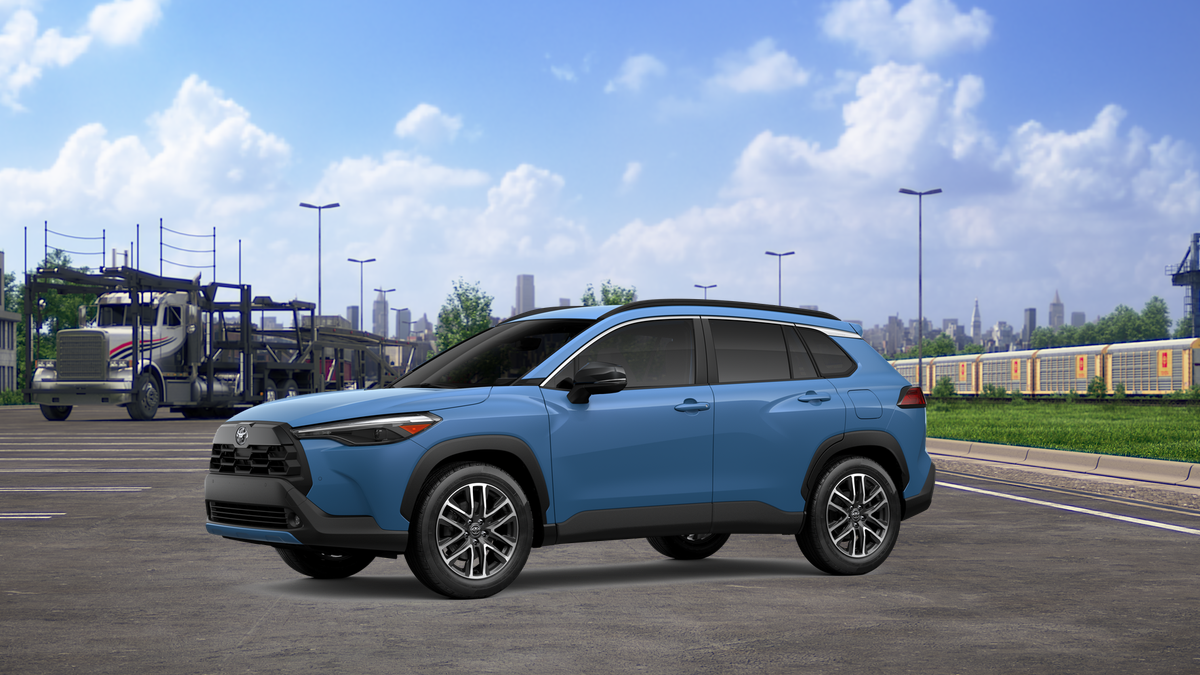 2026 Toyota Corolla Cross XLE photo 3