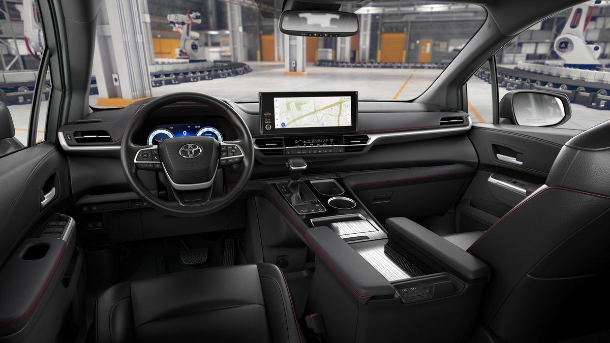 2025 Toyota Sienna XSE photo 16