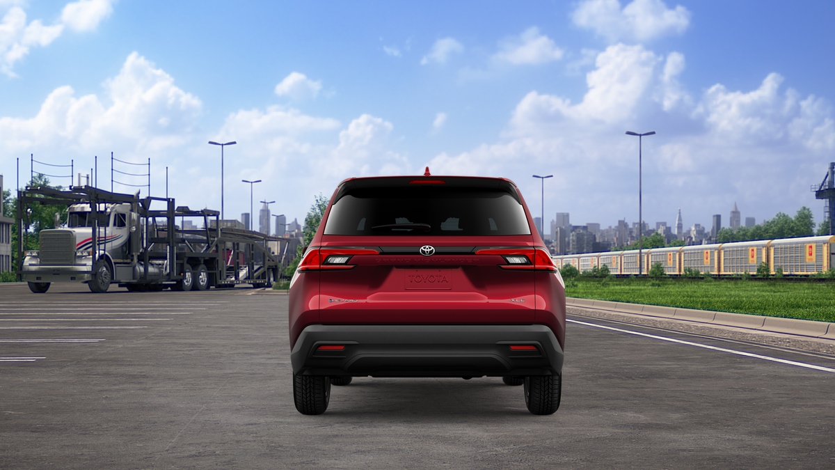 2026 Toyota Highlander Hybrid XLE photo 8