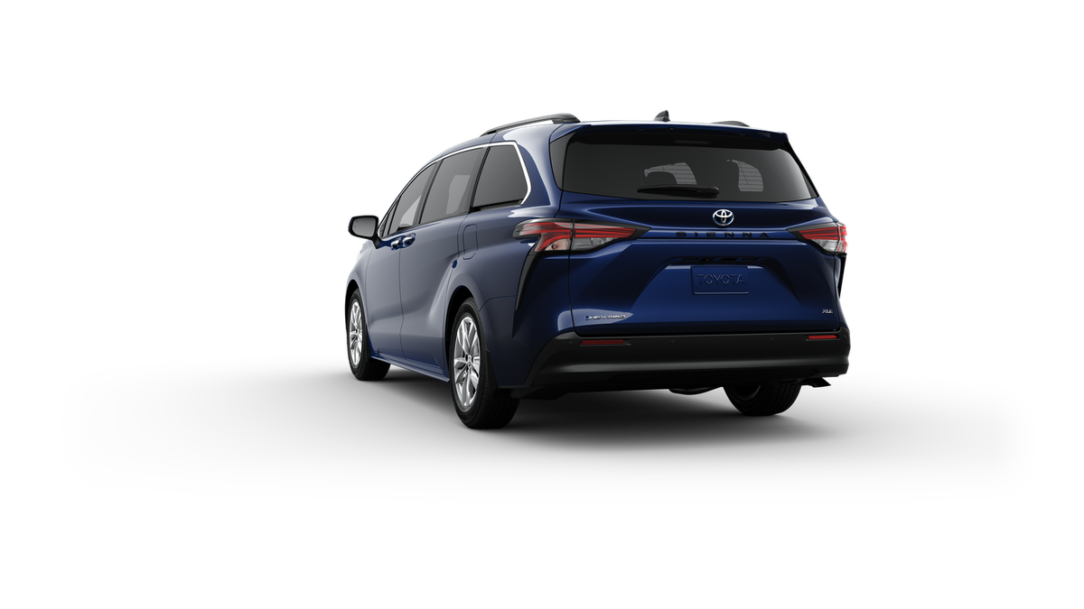 2025 Toyota Sienna XLE photo 23