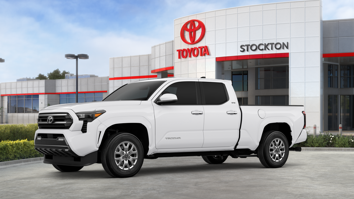 2025 Toyota Tacoma SR5 photo 2