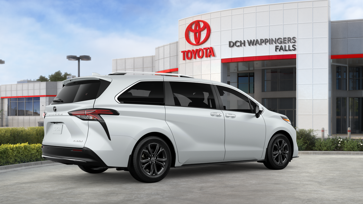 New 2026 Wind Chill Pearl <sup>1</sup> Toyota  Platinum image 12