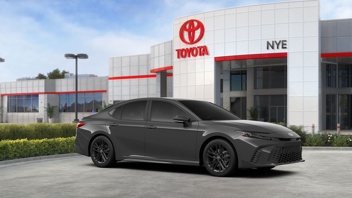 2025 Toyota Camry SE photo 8