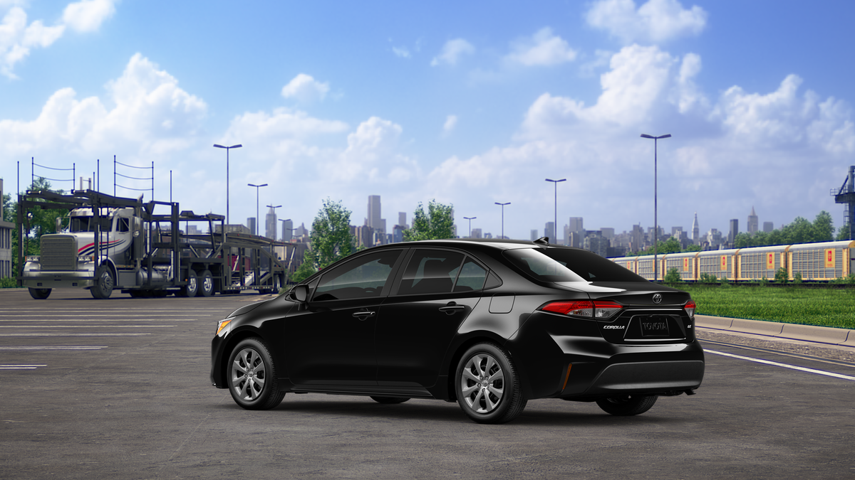 2025 Toyota Corolla LE photo 6