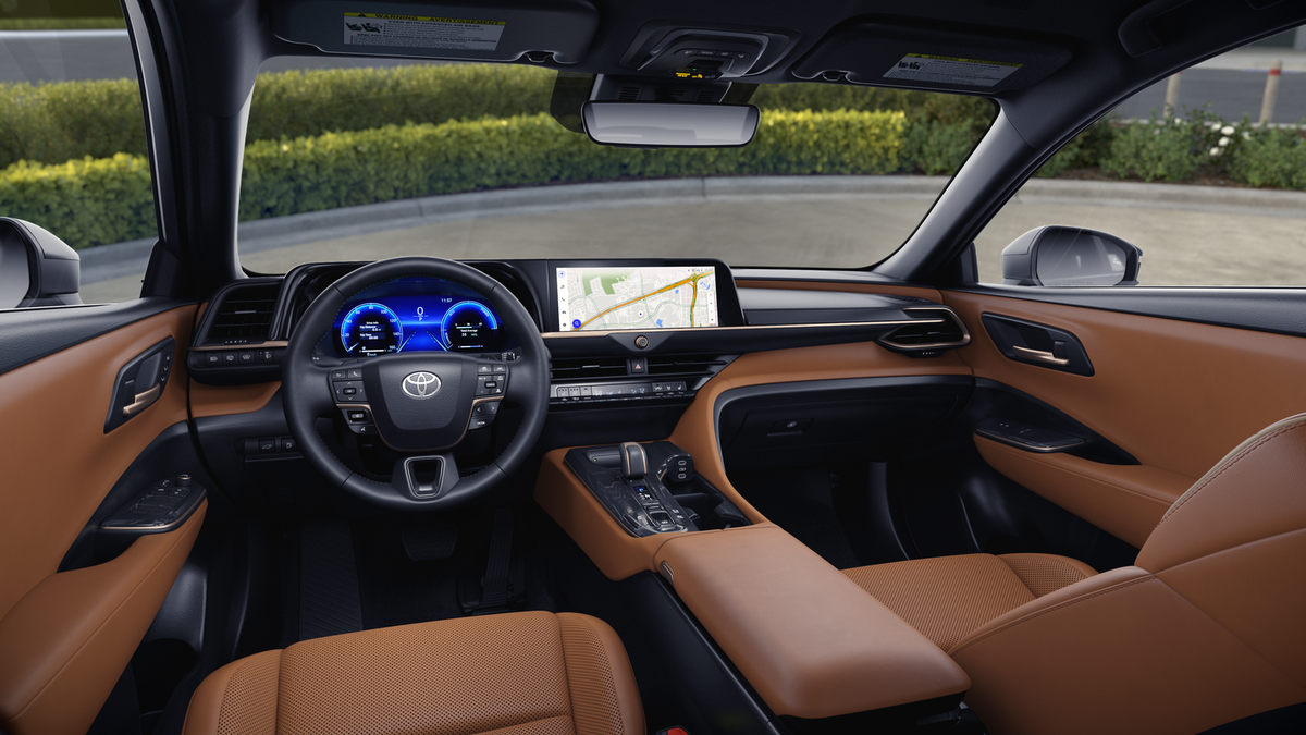 Toyota Crown Signia XLE 2.5L 4-Cyl. Hybrid Engine All-Wheel Drive [18]