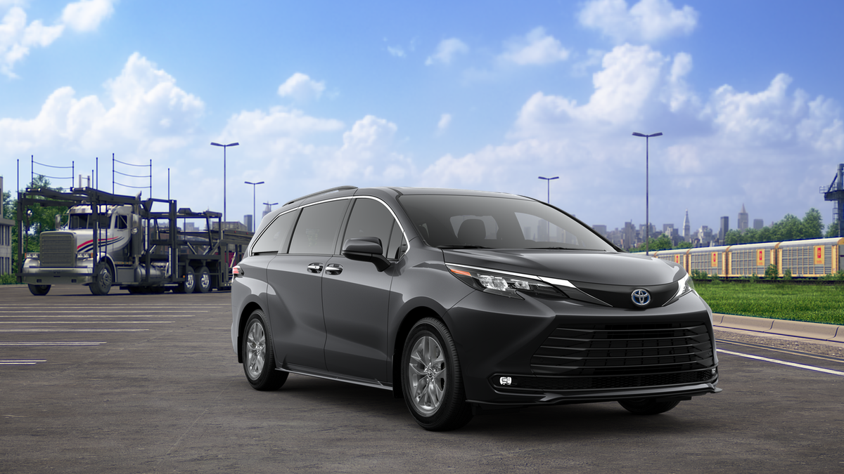 2025 Toyota Sienna XLE photo 20