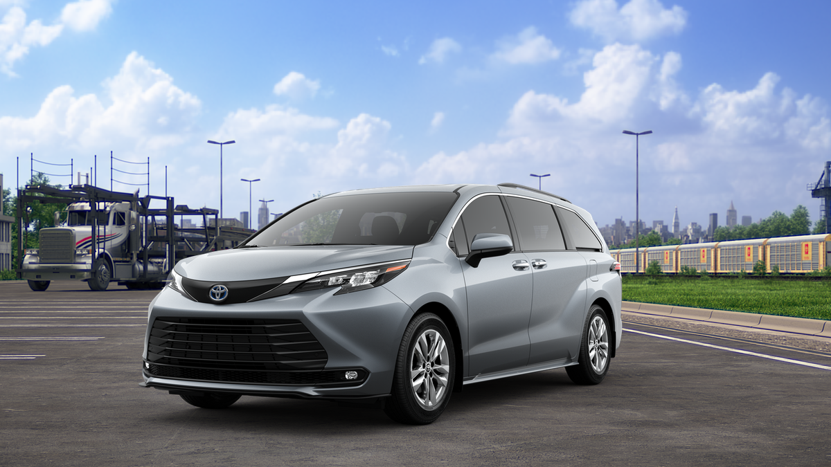 2025 Toyota Sienna XLE