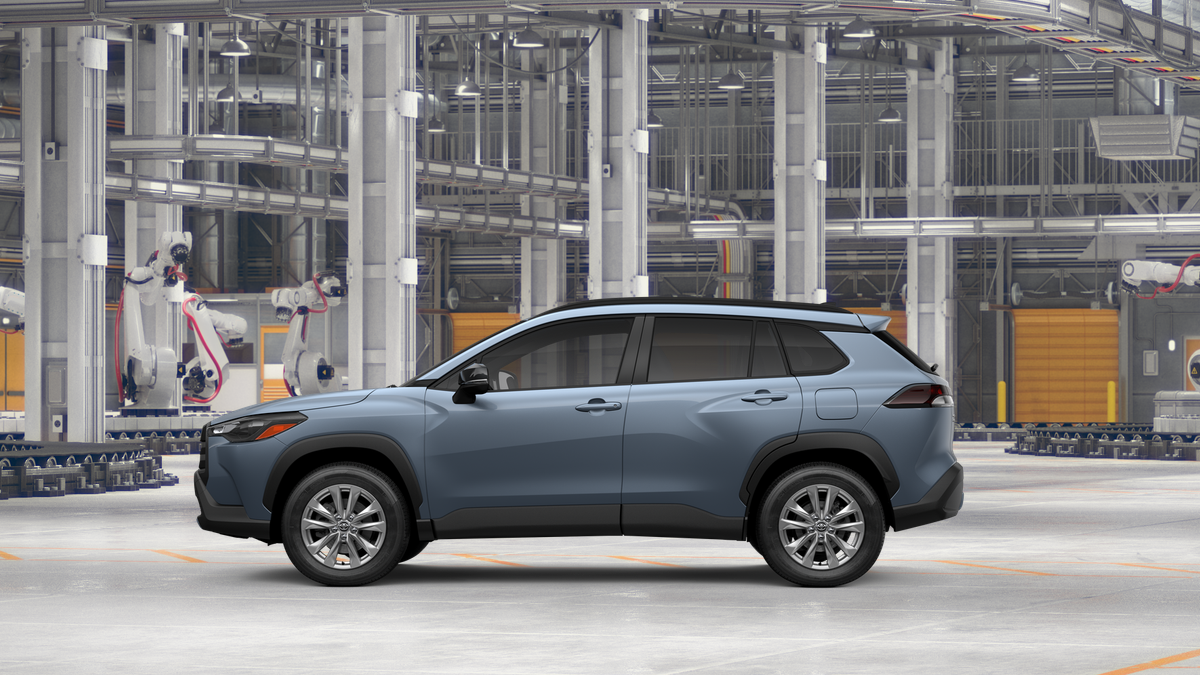 2026 Toyota Corolla Cross LE photo 5