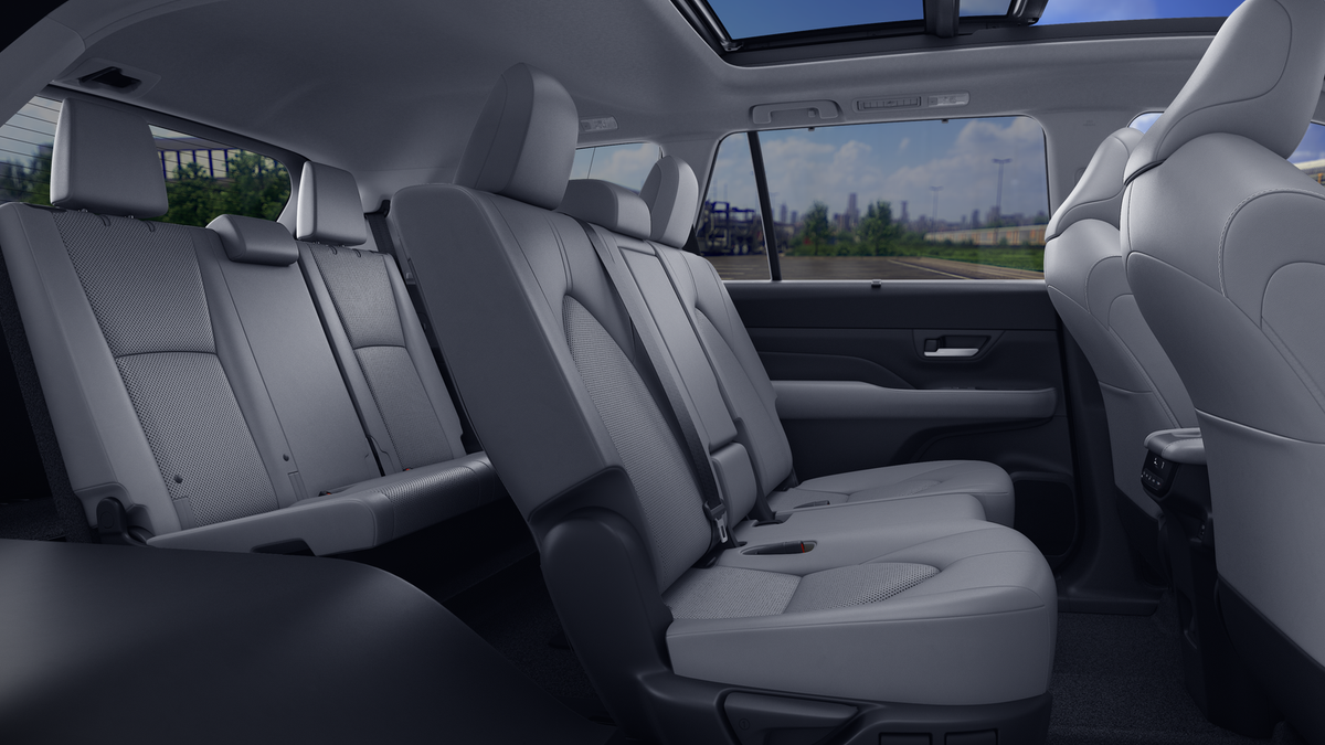 2026 Toyota Highlander Hybrid XLE photo 21