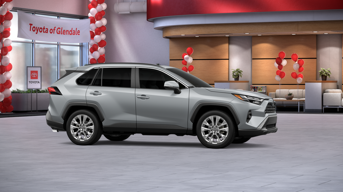 2025 Toyota RAV4 XLE Premium photo 13