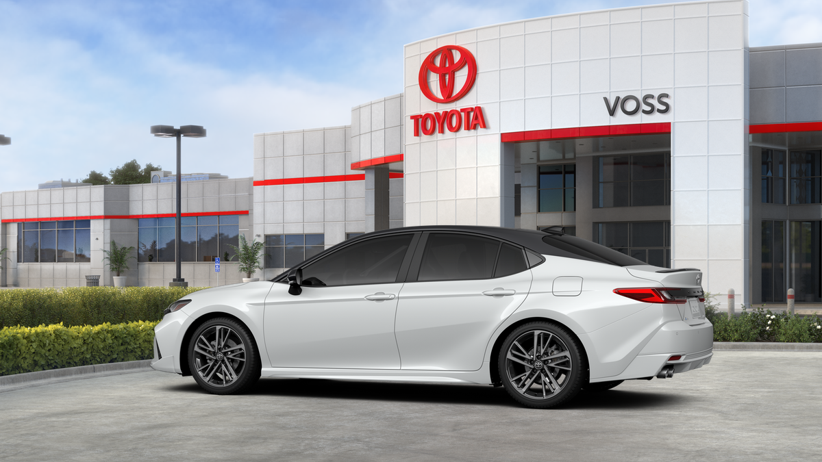 New 2026 Wind Chill Pearl with Midnight Black Metallic roof <sup>1</sup> Toyota  XSE image 7