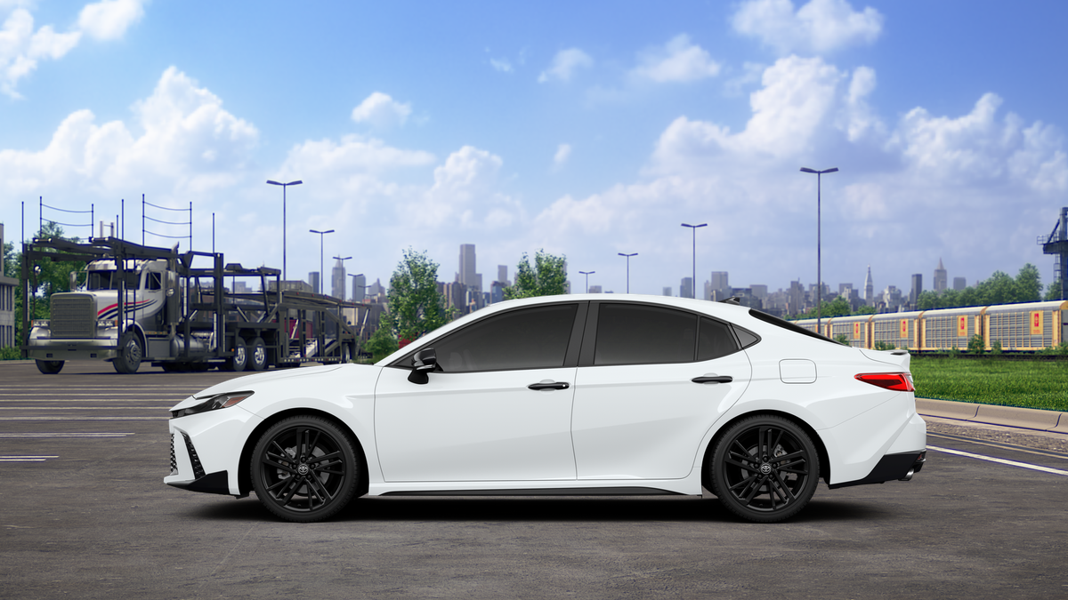 2026 Toyota Camry photo 4
