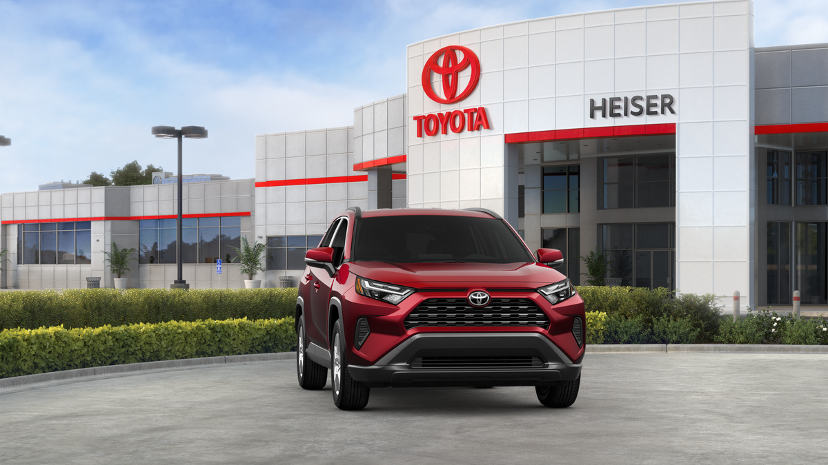 2025 Toyota RAV4 XLE photo 9