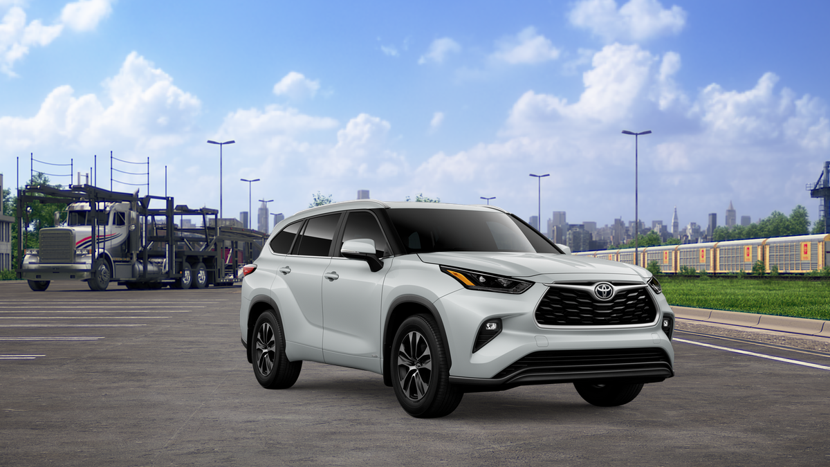 New 2026 Wind Chill Pearl <sup>1</sup> Toyota  XLE image 17
