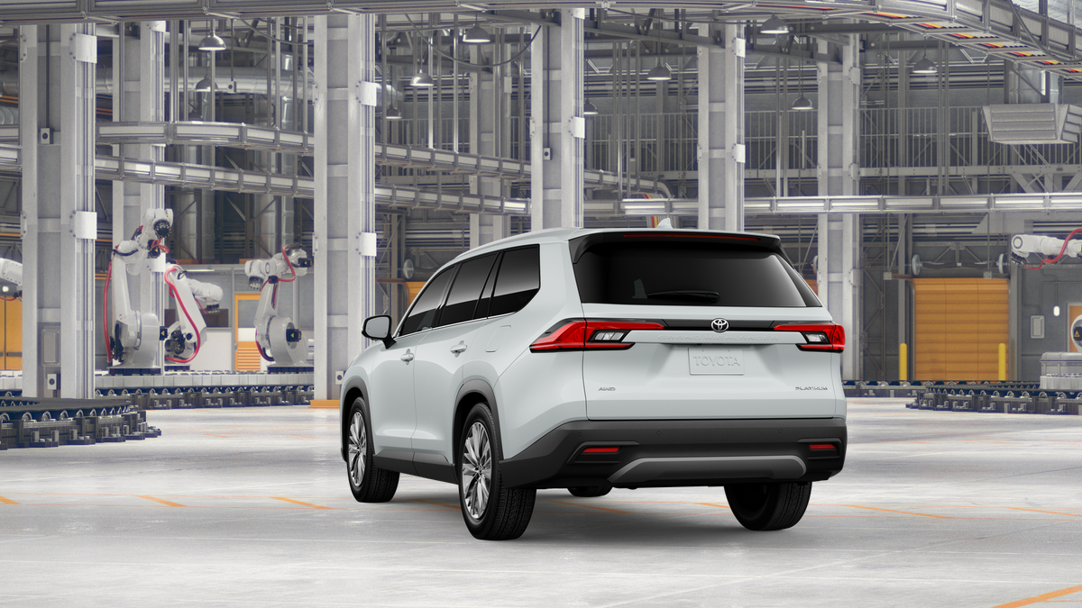 New 2026 Wind Chill Pearl <sup>1</sup> Toyota  Platinum image 9