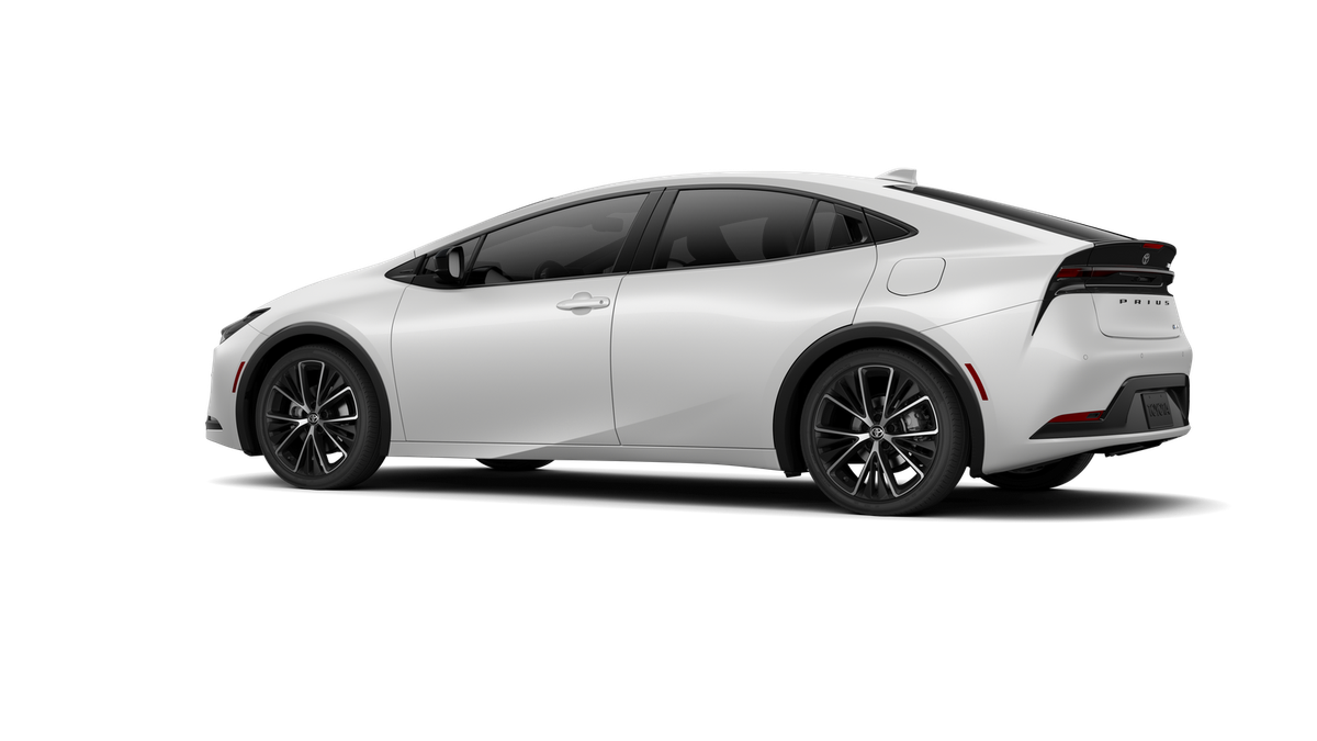 2026 Toyota Prius XLE photo 6