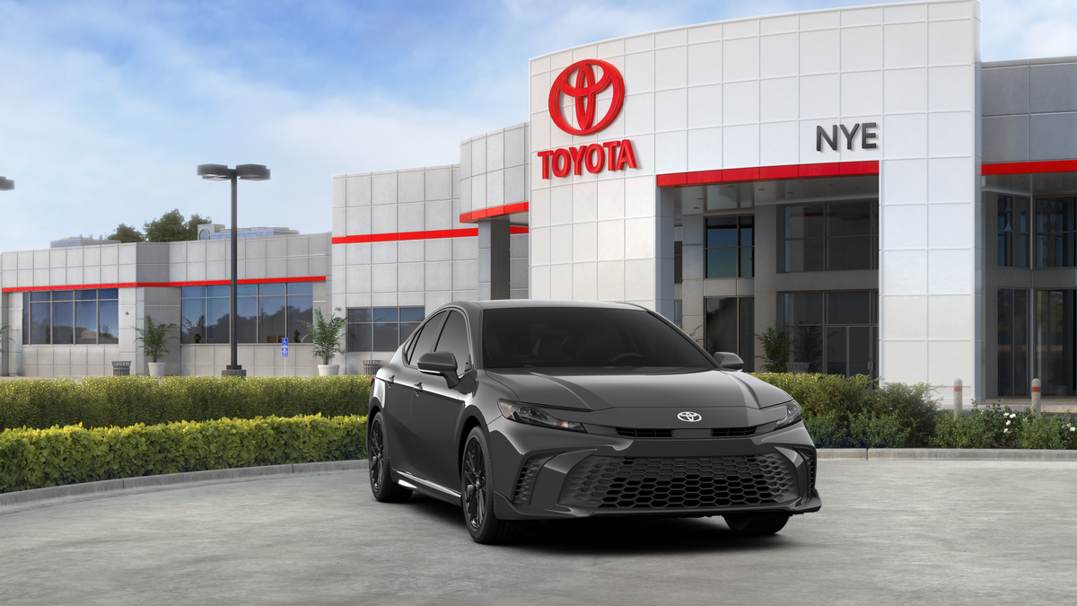 2025 Toyota Camry SE photo 10
