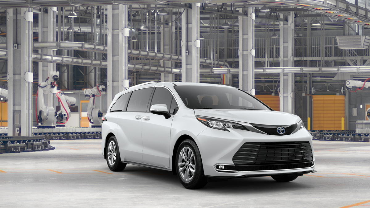 2025 Toyota Sienna Limited photo 17