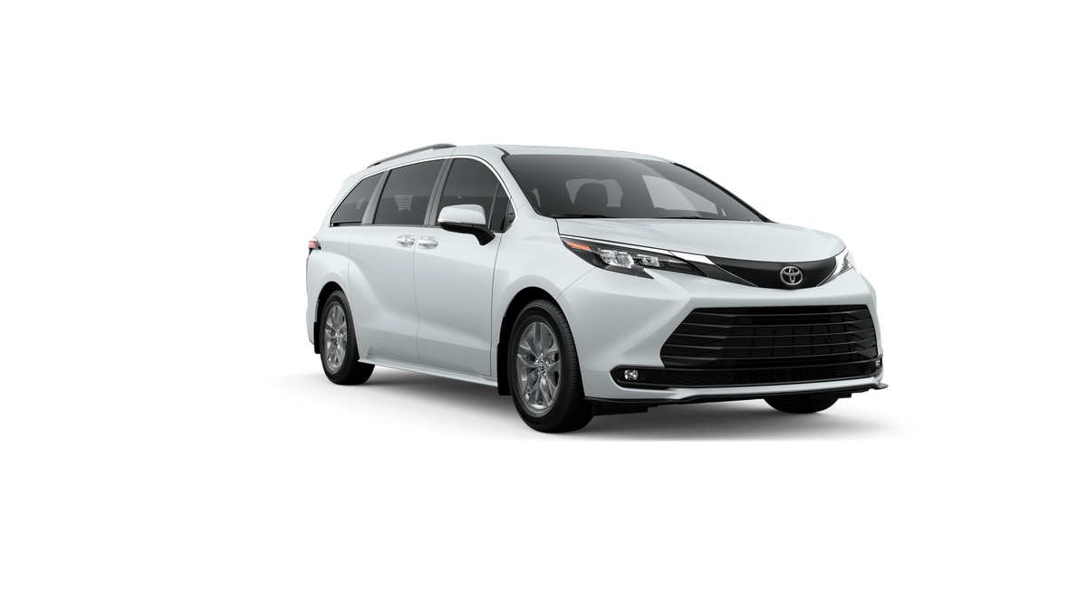Sienna XLE 2.5L Hybrid Engine Front-Wheel Drive 7-passenger seating [14]