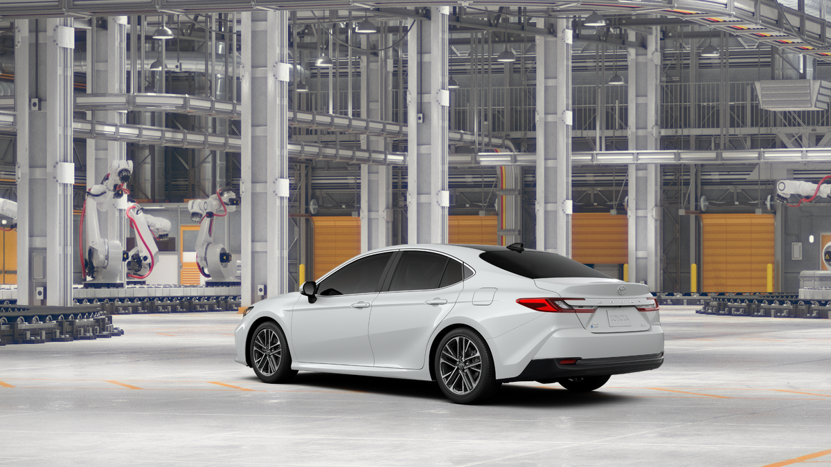 New 2027 Wind Chill Pearl <sup>1</sup> Toyota  XLE AWD image 16