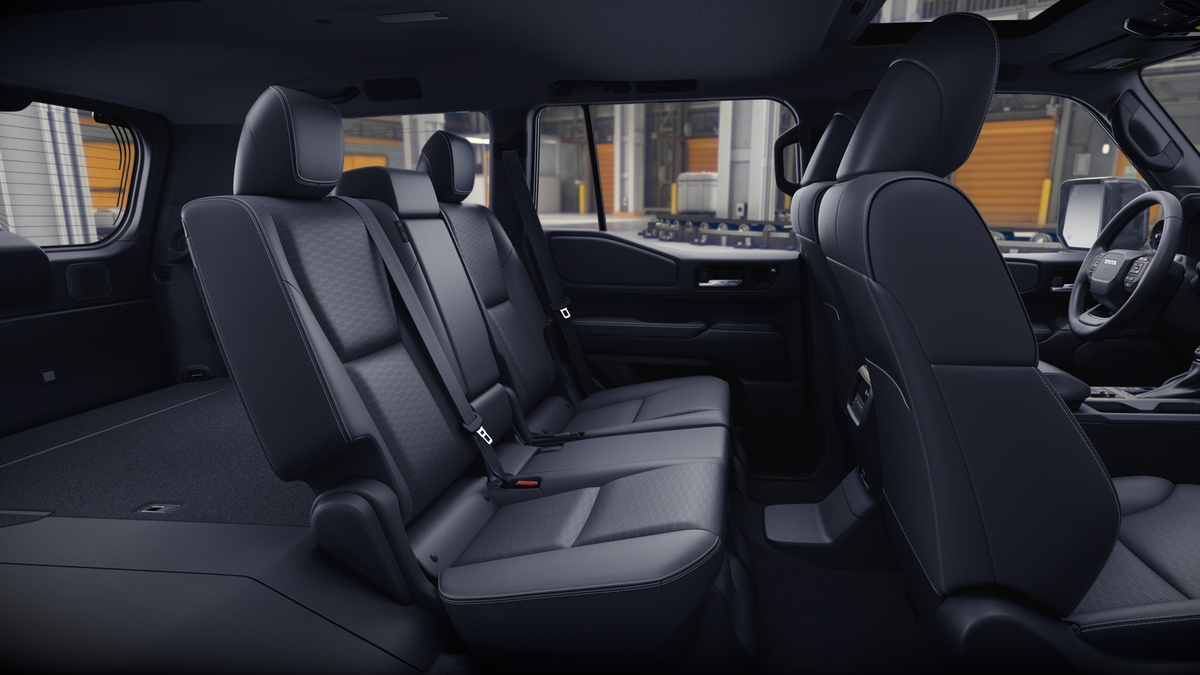 2025 Toyota Land Cruiser photo 18