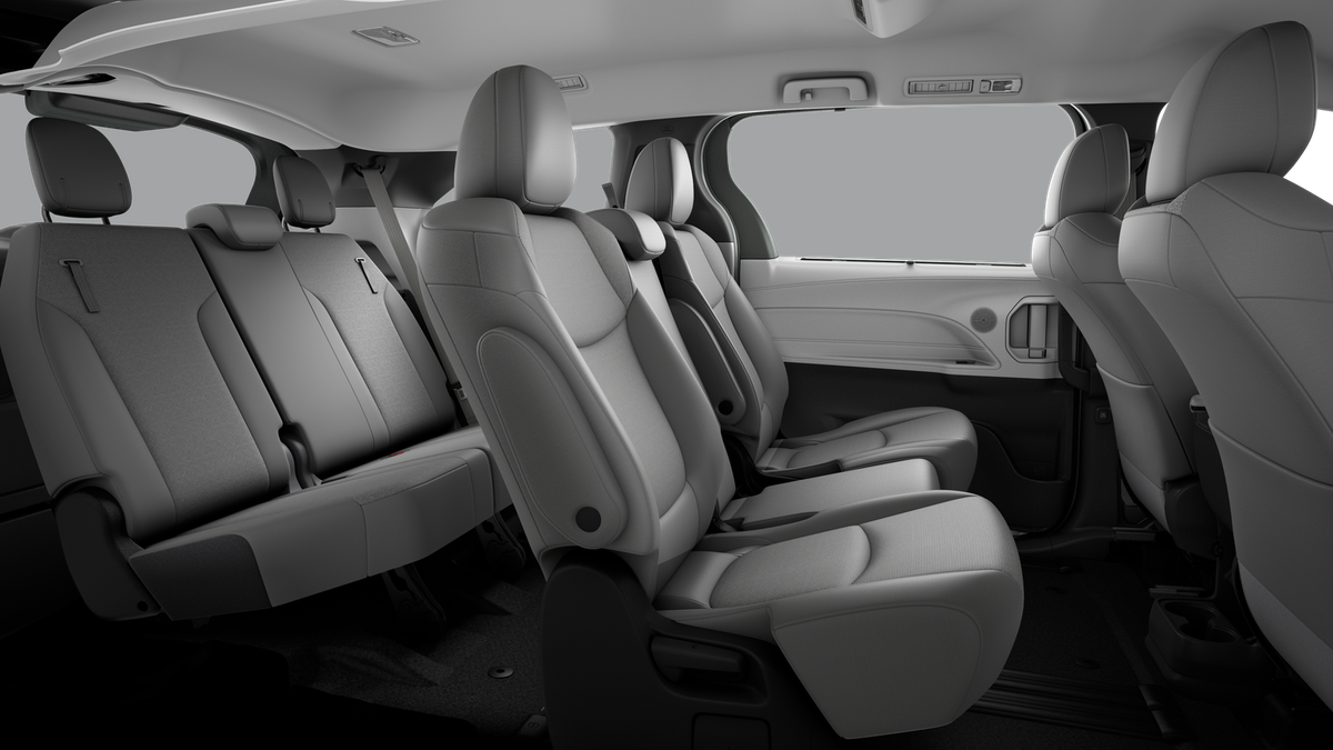 2025 Toyota Sienna LE photo 17