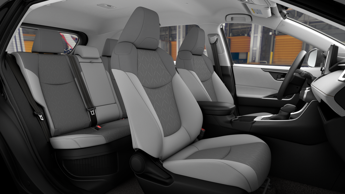 2025 Toyota RAV4 Hybrid XLE photo 20