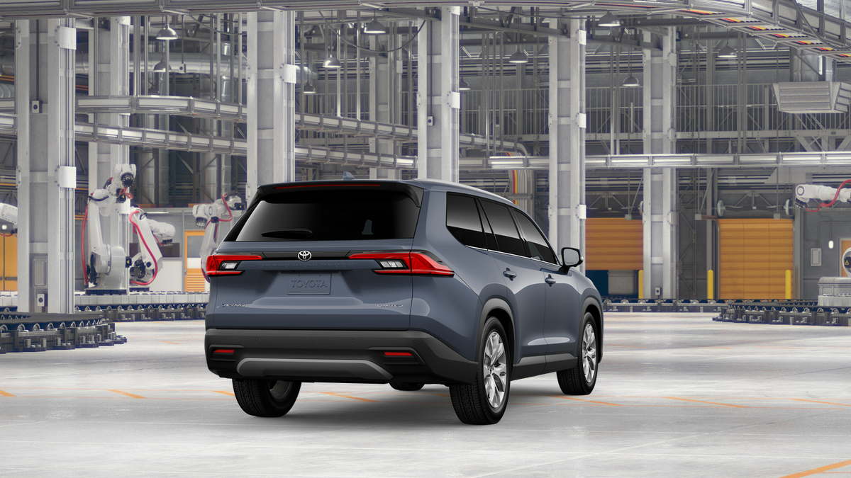 2026 Toyota Highlander Hybrid Limited photo 8