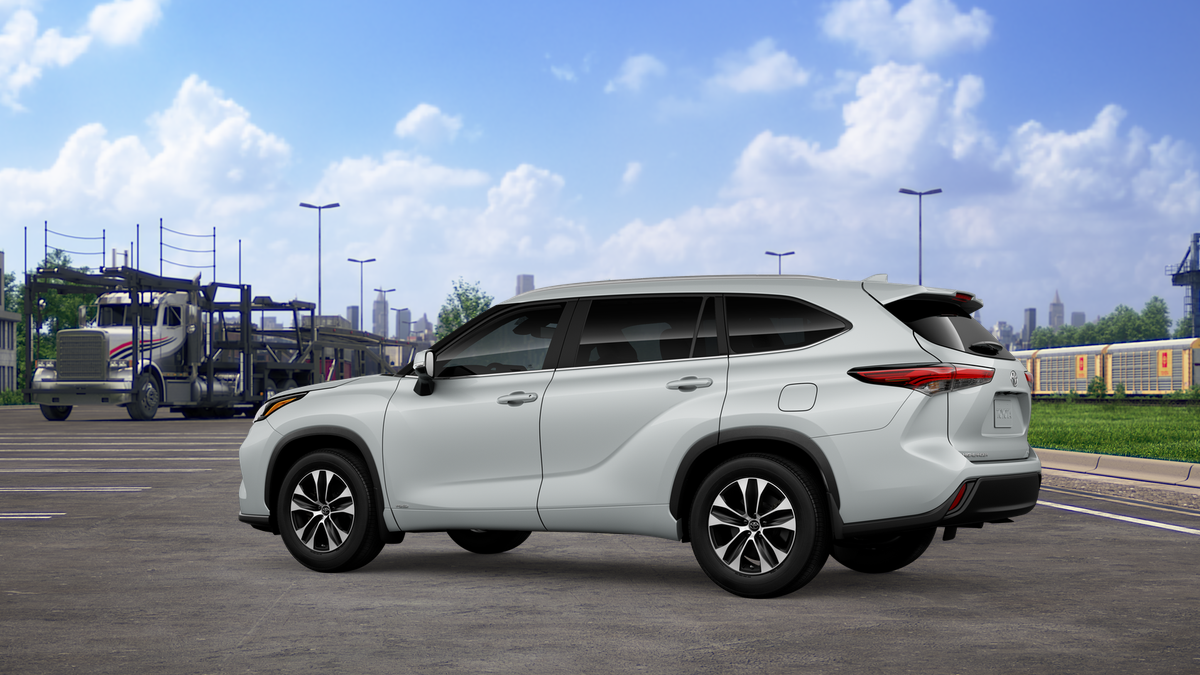 New 2026 Wind Chill Pearl <sup>1</sup> Toyota  XLE image 7