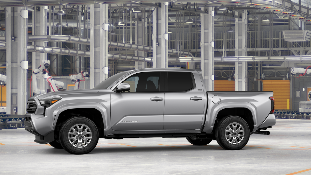 2025 Toyota Tacoma SR5 Double Cab photo 5