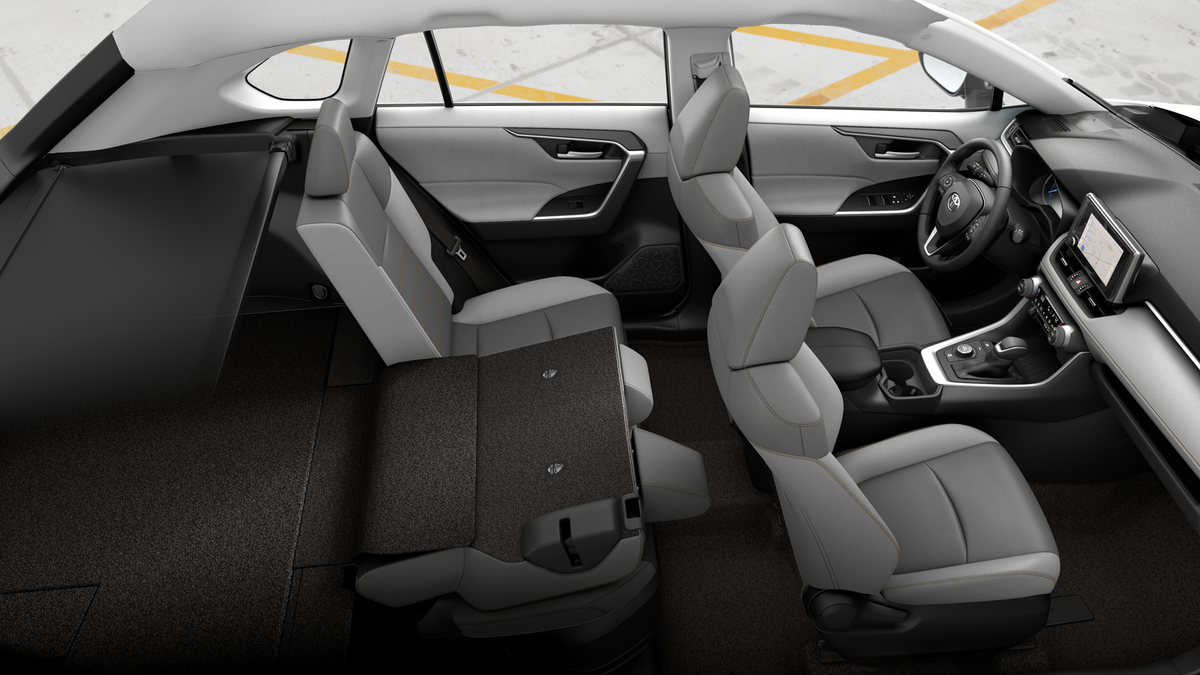2025 Toyota RAV4 Hybrid XLE Premium photo 18