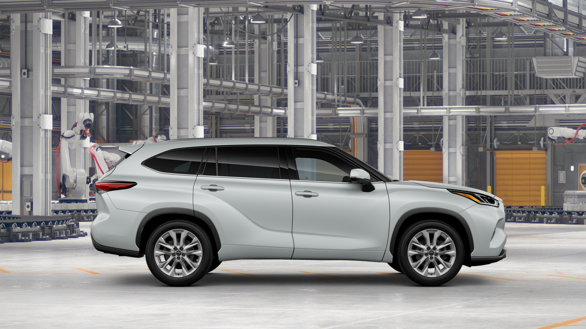 2025 Toyota Highlander Limited photo 8