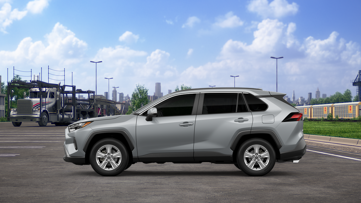 2025 Toyota RAV4 XLE photo 6