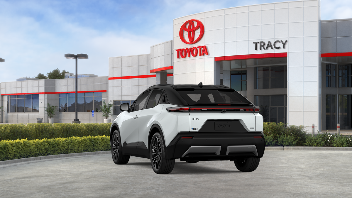 New 2026 Wind Chill Pearl with Midnight Black Metallic roof <sup>1</sup> Toyota  XSE image 9