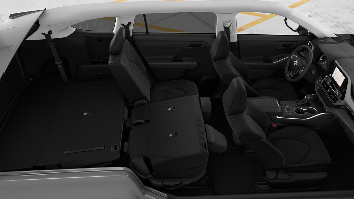 2025 Toyota Highlander LE photo 22