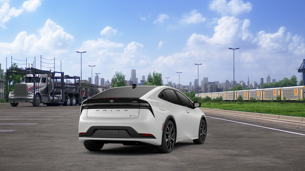2026 Toyota Prius Plug-in Hybrid XSE Premium photo 9