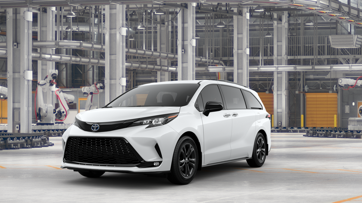 2025 Toyota Sienna XSE