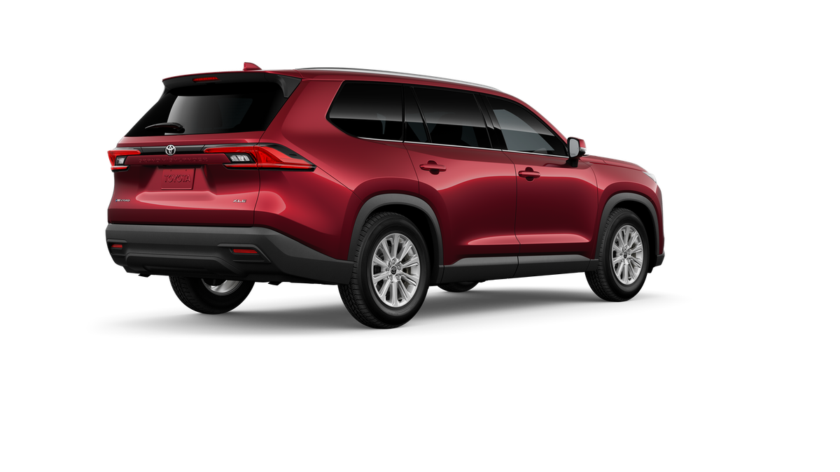 2026 Toyota Highlander Hybrid XLE photo 9