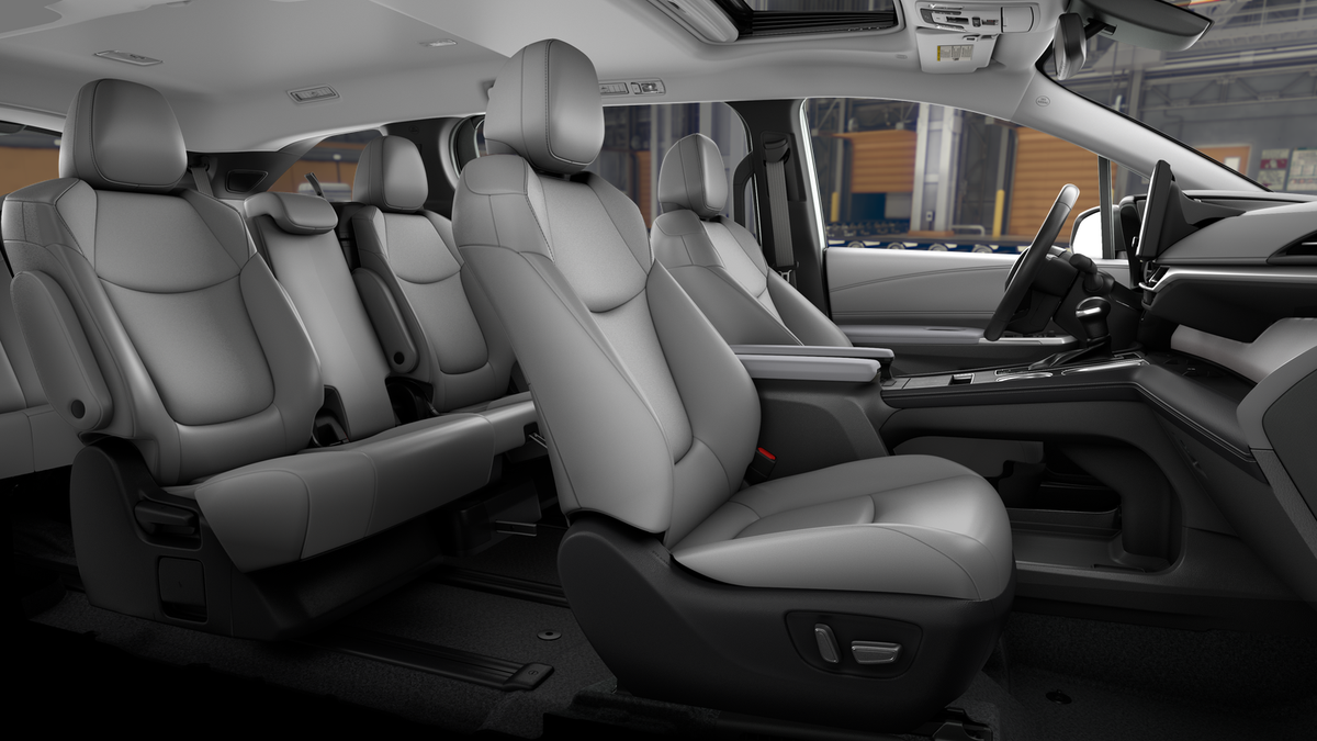 2025 Toyota Sienna XLE photo 20