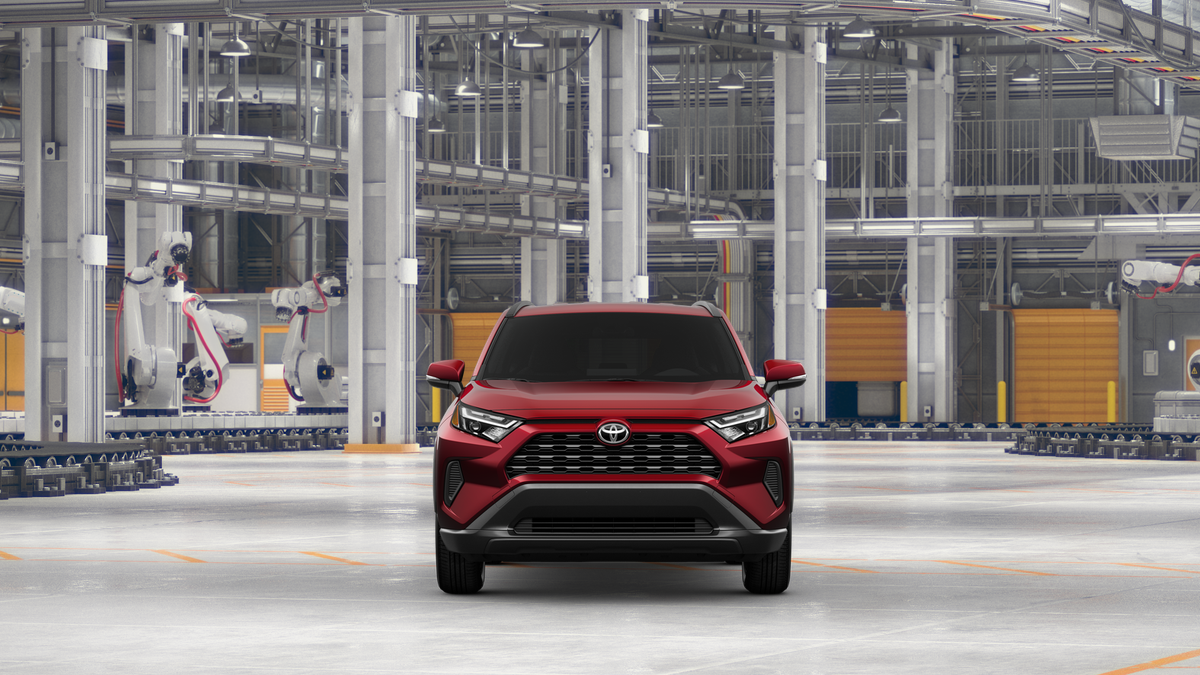 2025 Toyota RAV4 XLE's photo