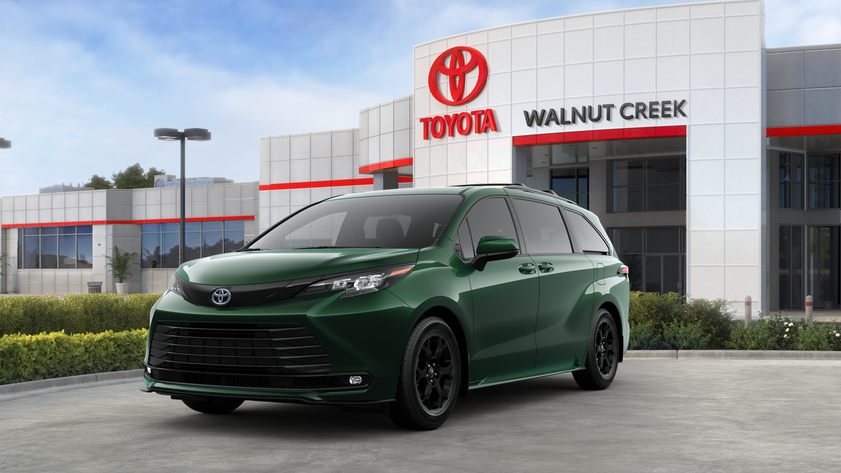 2025 Toyota Sienna Woodland Edition