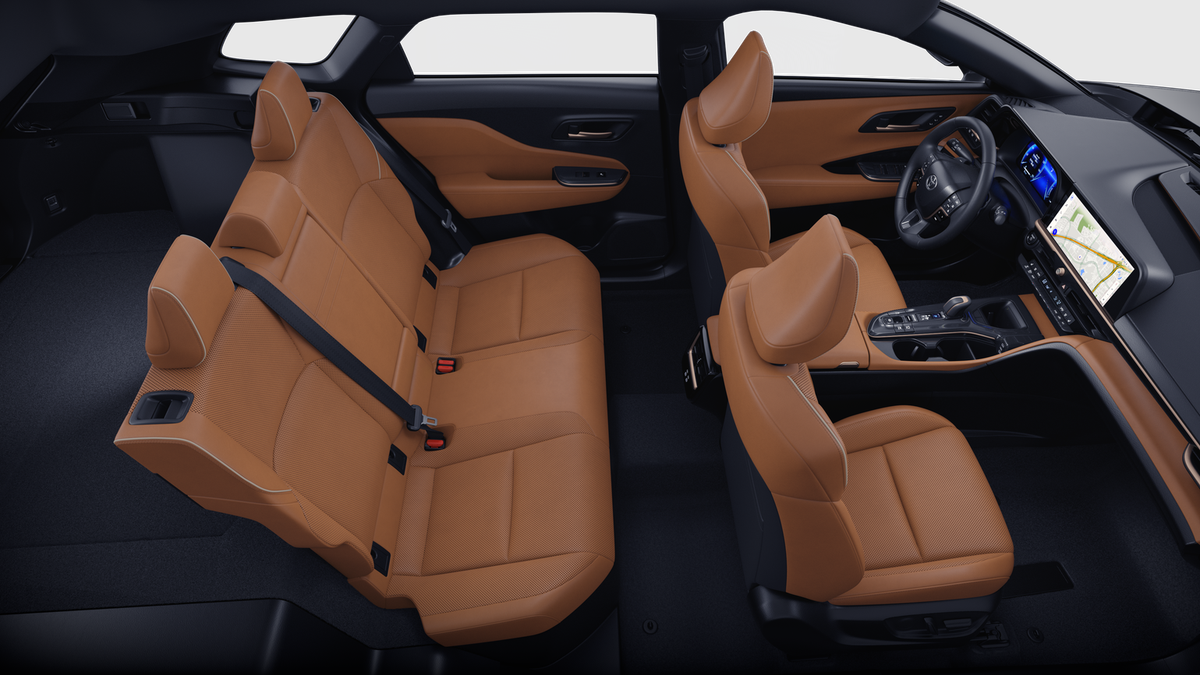 2026 Toyota Crown Signia XLE photo 4