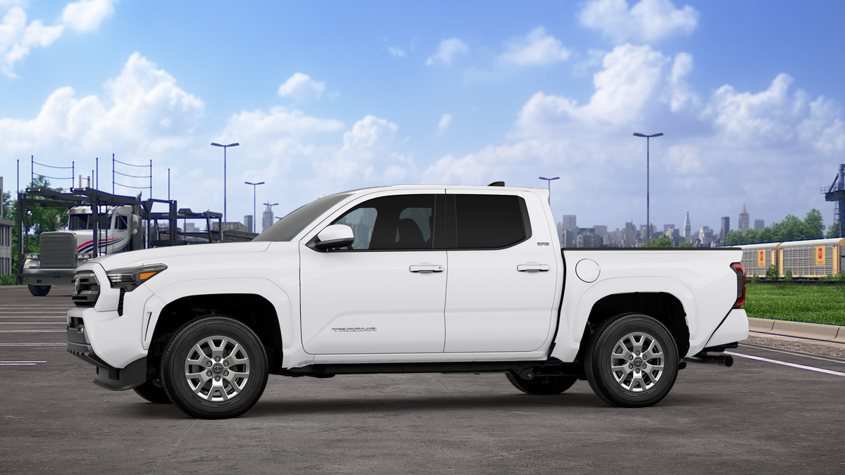 2025 Toyota Tacoma SR5 Double Cab photo 3