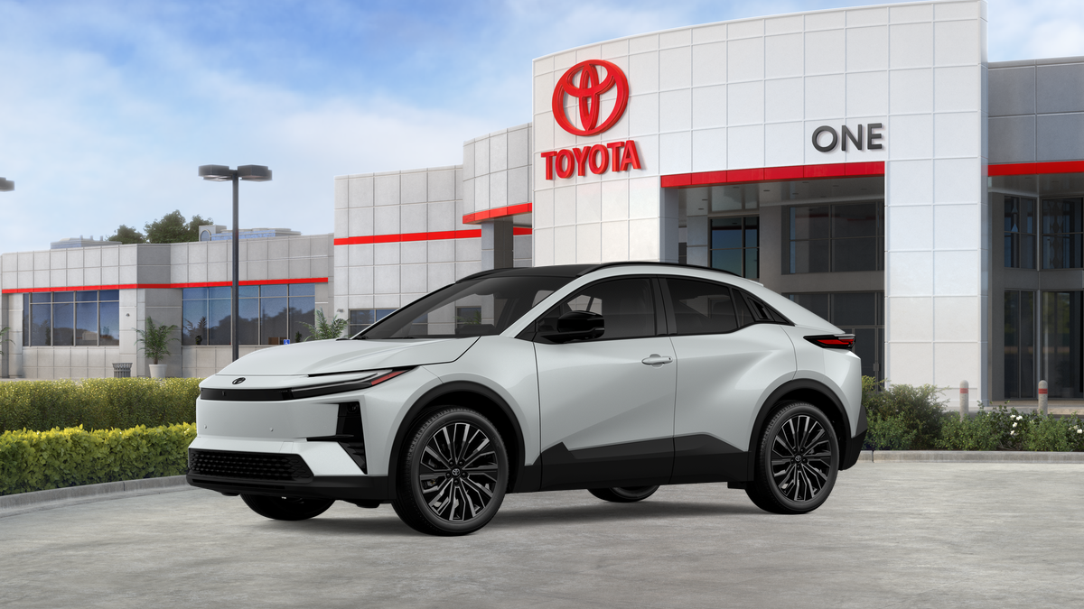 New 2026 Wind Chill Pearl <sup>1</sup> Toyota  XSE image 34