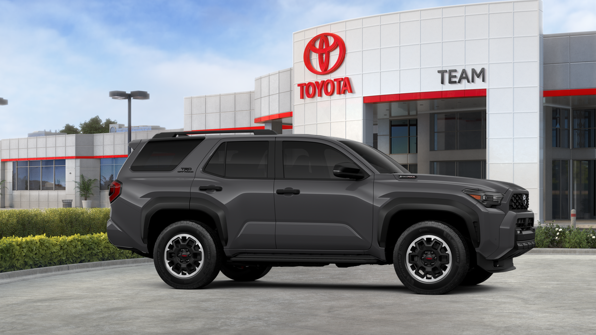 2025 Toyota 4Runner TRD Off-Road photo 18