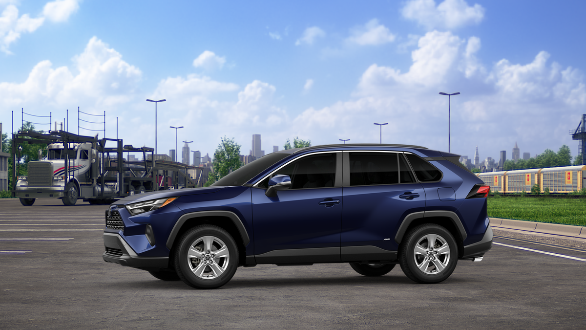 2025 Toyota RAV4 Hybrid XLE photo 3