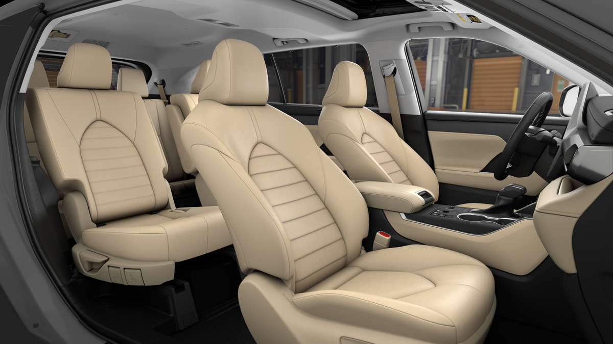 2025 Toyota Highlander XLE photo 20